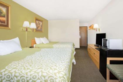 Days Inn by Wyndham Ogallala - image 3