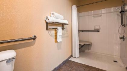 Best Western Oglesby Inn - image 11