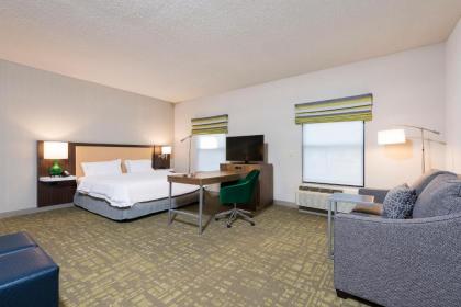 Hampton Inn & Suites East Lansing - image 7