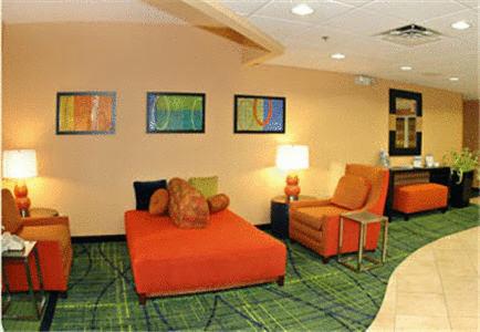 Fairfield Inn by Marriott East Lansing - image 3