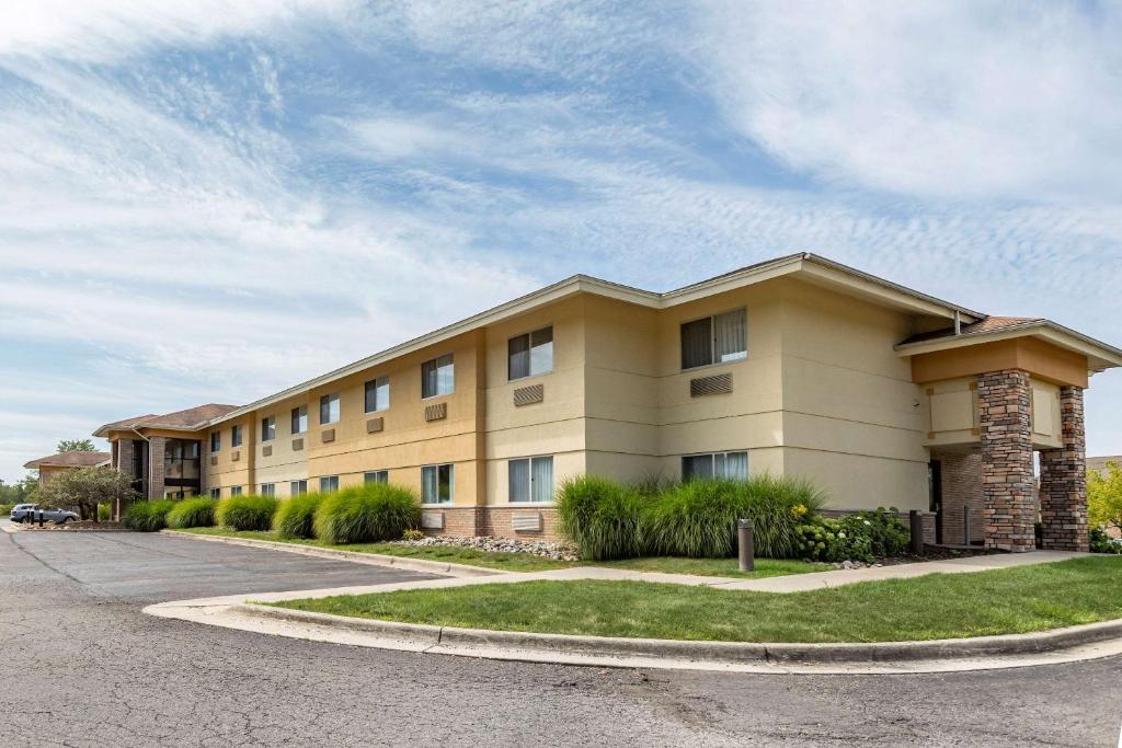 Comfort Inn Okemos - East Lansing - main image