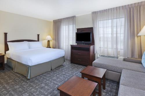 Staybridge Suites Lansing-Okemos an IHG Hotel - image 3