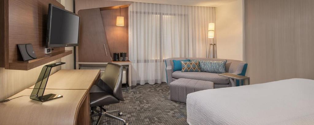 Courtyard by Marriott East Lansing Okemos - image 2