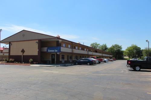 Economy Inn-Oklahoma City - main image