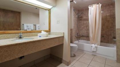 Best Western Plus Saddleback Inn and Conference Center - image 3