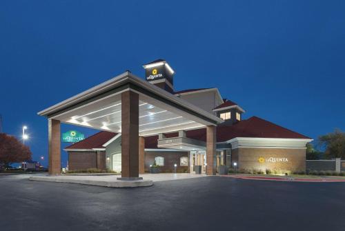 La Quinta by Wyndham Oklahoma City - NW Expwy - main image