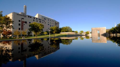 Holiday Inn Express and Suites Oklahoma City North an IHG Hotel - image 2