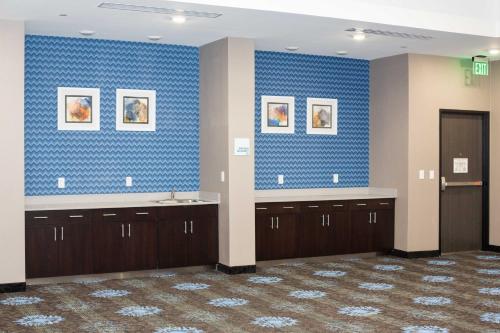 Holiday inn Express & Suites Oklahoma City Southeast an IHG Hotel - image 2