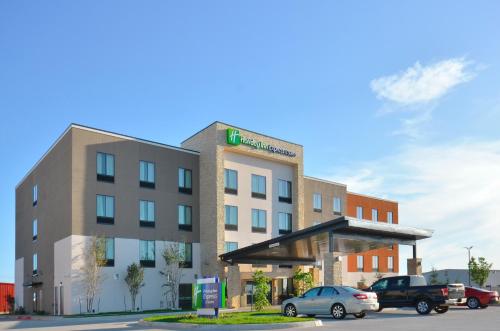 Holiday Inn Express & Suites Oklahoma City Mid - Arpt Area an IHG Hotel - main image