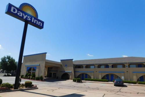 Days Inn by Wyndham Oklahoma City NW Expressway - main image