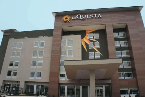 La Quinta by Wyndham Oklahoma City Airport - image 2