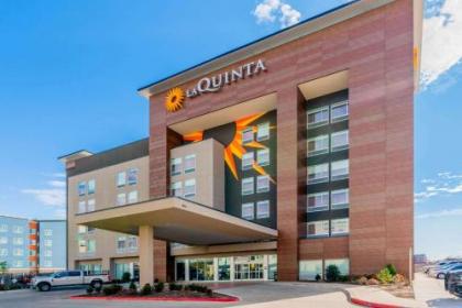 La Quinta by Wyndham Oklahoma City Airport - image 4