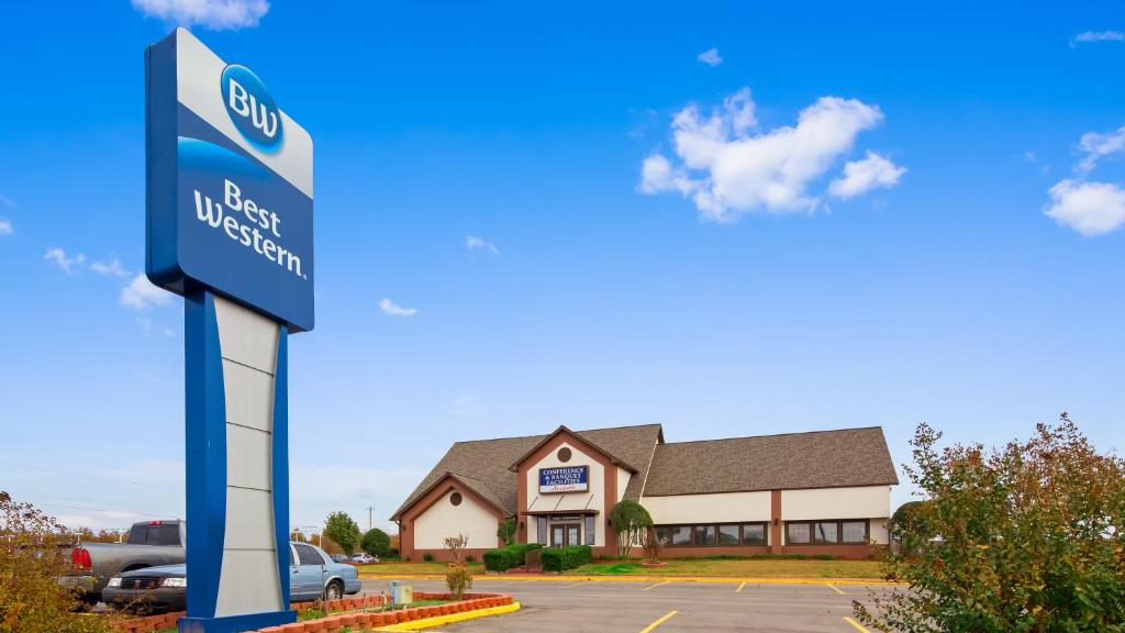 Best Western Okmulgee - main image