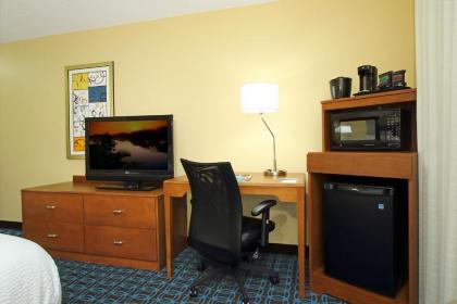 Fairfield Inn & Suites Kansas City Olathe - image 8