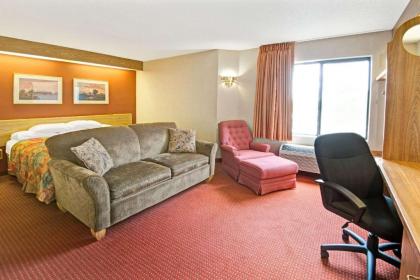 Days Inn by Wyndham Olathe Medical Center - image 5