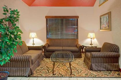 Days Inn by Wyndham Olathe Medical Center - image 6