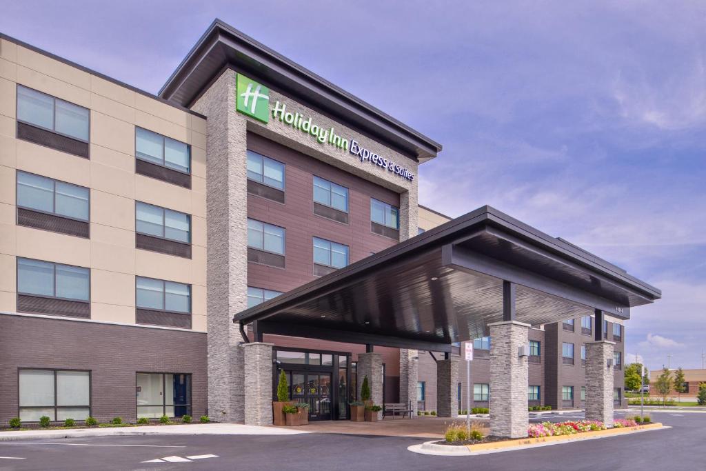 Holiday Inn Express & Suites - Olathe West an IHG Hotel - main image