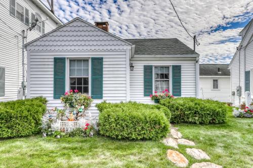 Cozy Cottage at the Beach - main image