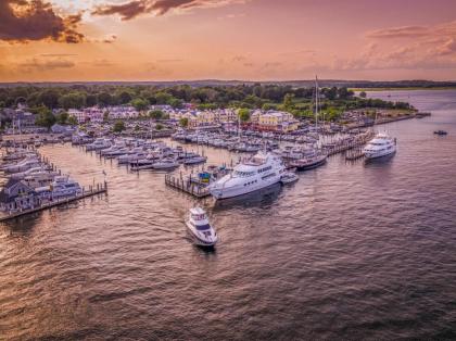 Saybrook Point Resort  marina