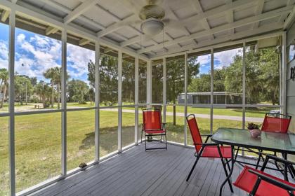 Serene Home with Ramp Walk to Wildlife Refuge Old town Florida