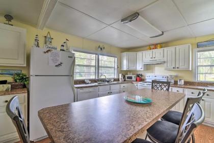 Serene Home with Ramp Walk to Wildlife Refuge! - image 4