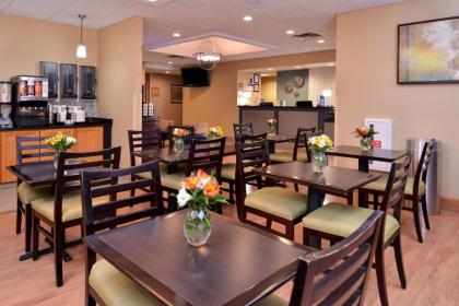 Best Western Plus University Inn - image 8