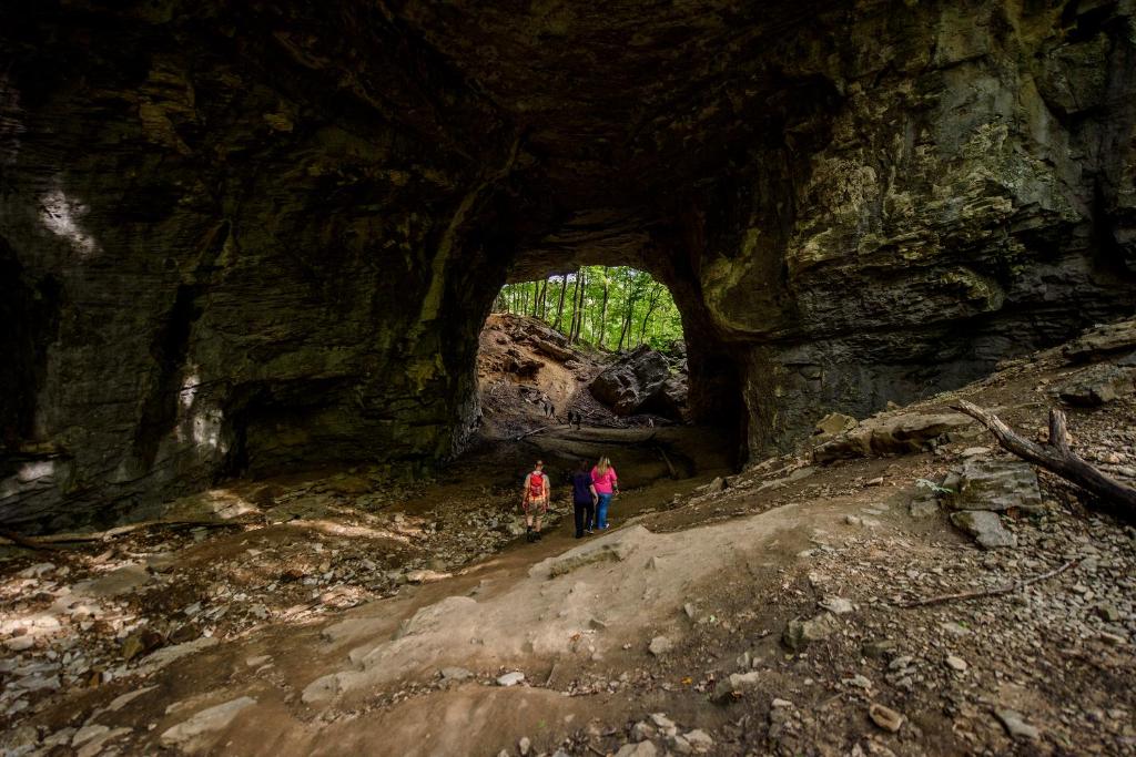 Carter Caves State Resort Park - image 7