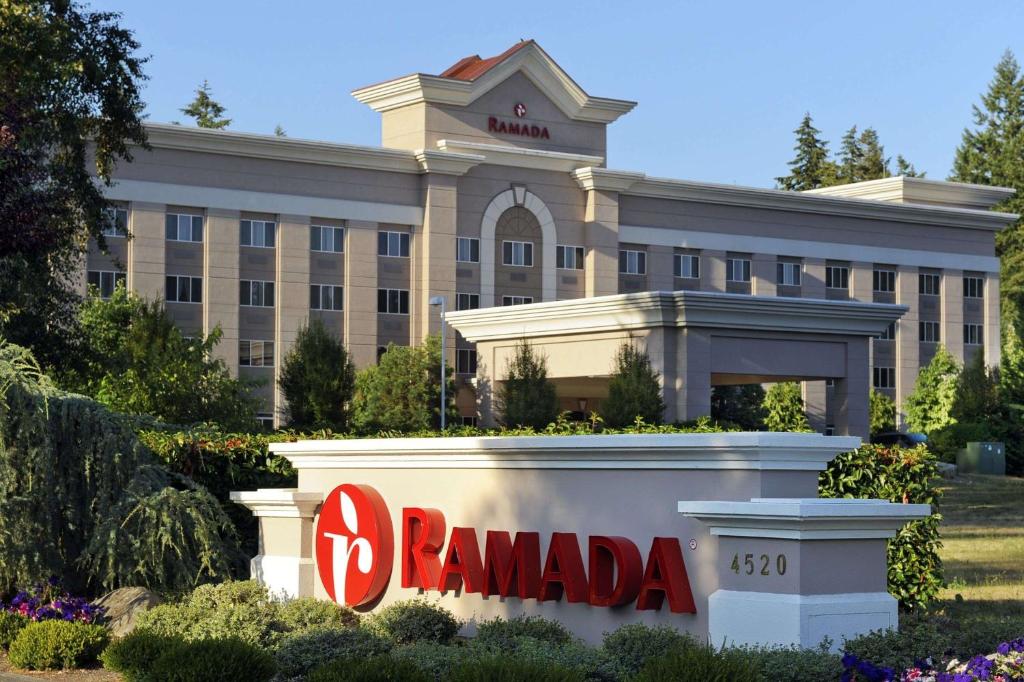 Ramada by Wyndham Olympia - main image