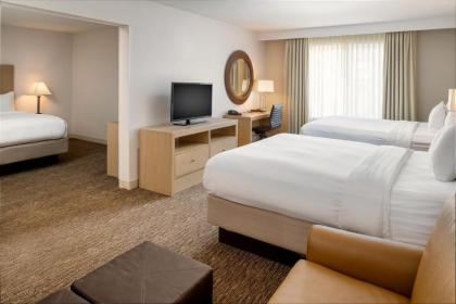 DoubleTree by Hilton Olympia - image 10