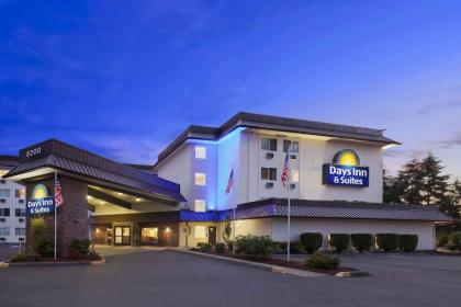 Days Inn by Wyndham Lacey Olympia Area - image 14