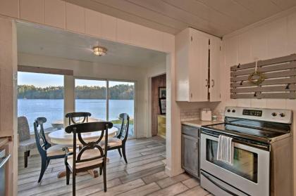 Waterfront Olympia Home with Private Beach and Kayaks! - image 10