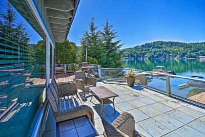 Dreamy Lakefront Home with Grill and Shared Dock! - image 10