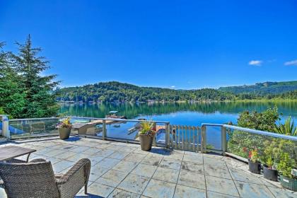 Dreamy Lakefront Home with Grill and Shared Dock! - image 9