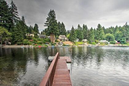 the Peacock House   Waterfront Home with Dock