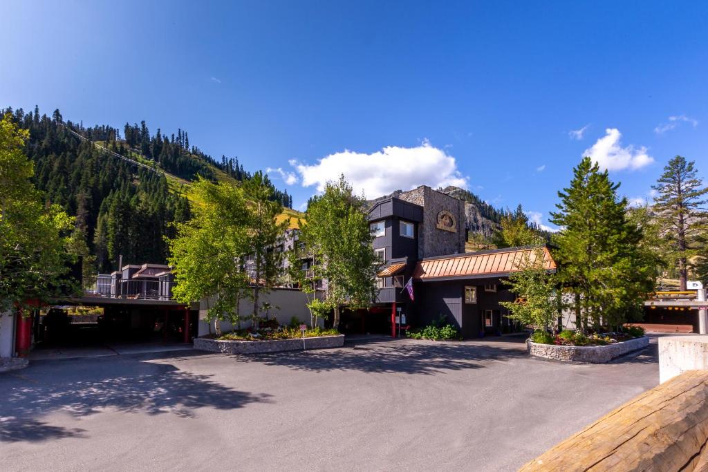 Red Wolf Lodge At Squaw Valley - main image