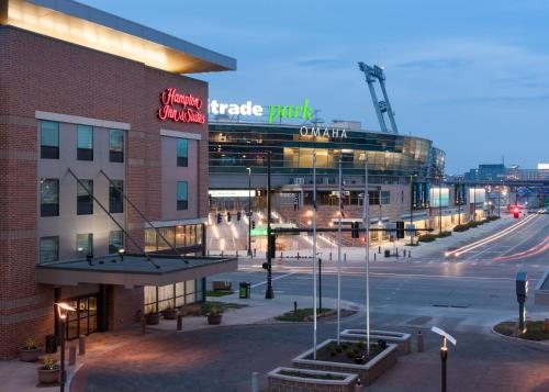 Hampton Inn & Suites Omaha-Downtown - main image