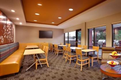 TownePlace Suites Omaha West - image 3