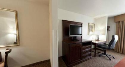 Holiday Inn Express Hotel & Suites Cherry Hills an IHG Hotel - image 4