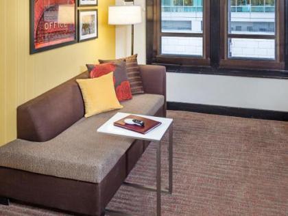 Residence Inn by Marriott Omaha Downtown Old Market Area - image 2