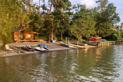 Waterfront Cabin #1 on Lake Livingston texas Texas