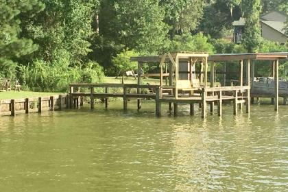 Waterfront Cabin #1 on Lake Livingston Texas - image 8