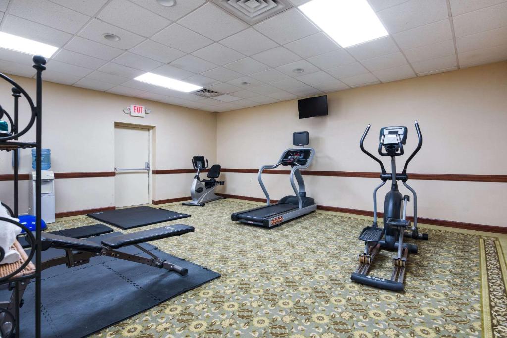 Quality Inn Oneonta Cooperstown Area - image 5