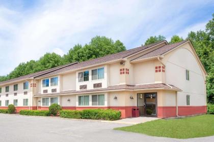 Super 8 by Wyndham OneontaCooperstown Oneonta