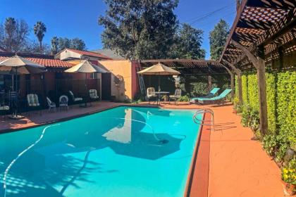 Classy SoCal Spanish Villa-Pool and Grand Piano - image 3