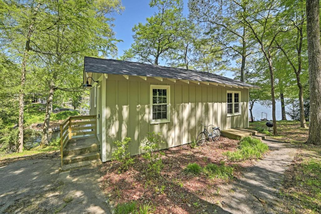 Serene Lakefront Harrison Cottage with Dock and Views! - image 7