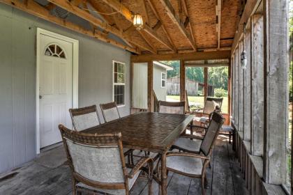 Ooltewah Cabin with Grill Pool Table and Porch! - image 7