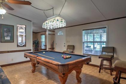 Ooltewah Cabin with Grill Pool Table and Porch! - image 8