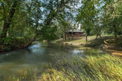 The Mill House Creekfront Cabin Near Chattanooga