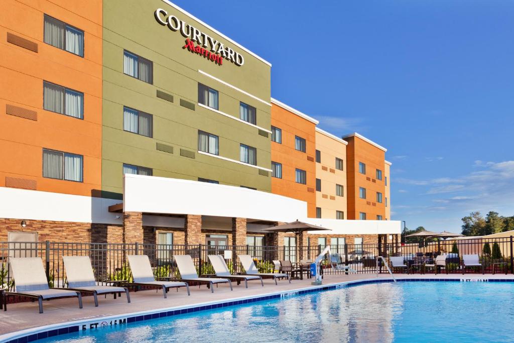 Courtyard by Marriott Auburn - main image