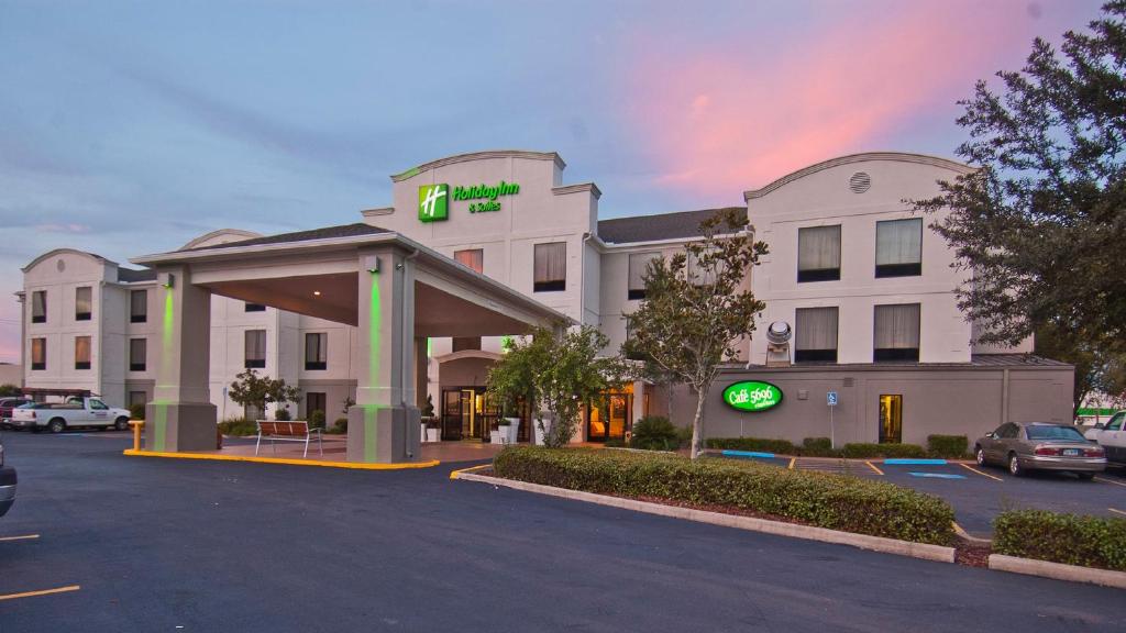 Holiday Inn Opelousas an IHG Hotel - main image